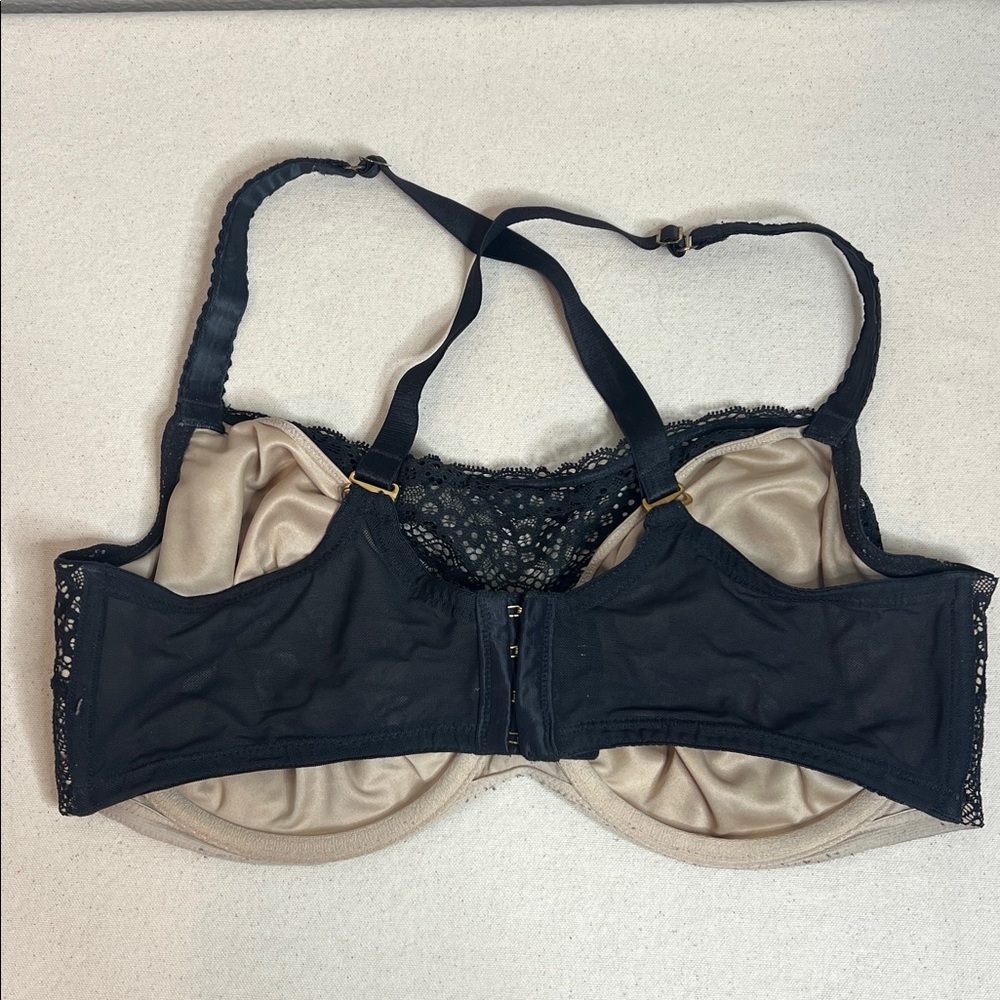 ๐๏ธ 4 for $25 CACIQUE Black Lace Bra 40DDD โ Convertible/Changeable Straps - Picture 2 of 2